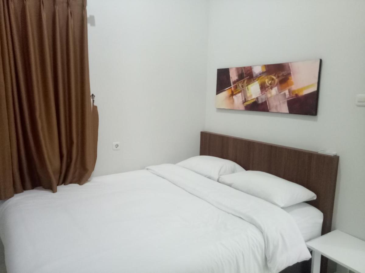 Omah Bondi Family Homestay By Fh Stay Джок'якарта Екстер'єр фото